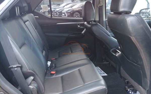 TOYOTA FORTUNER