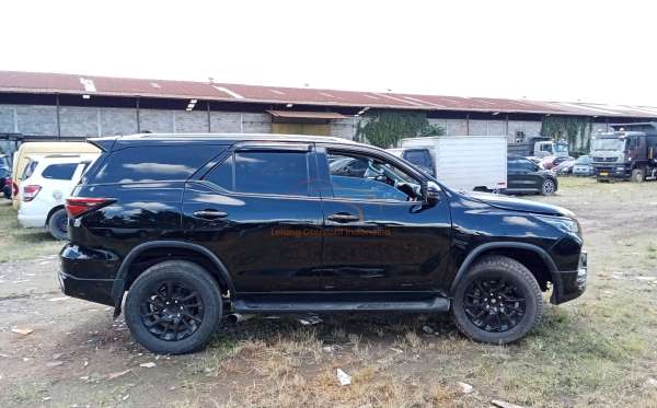 TOYOTA FORTUNER