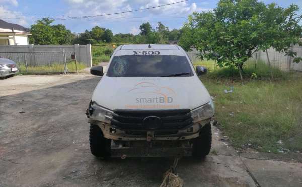 TOYOTA  HILUX  PICK UP