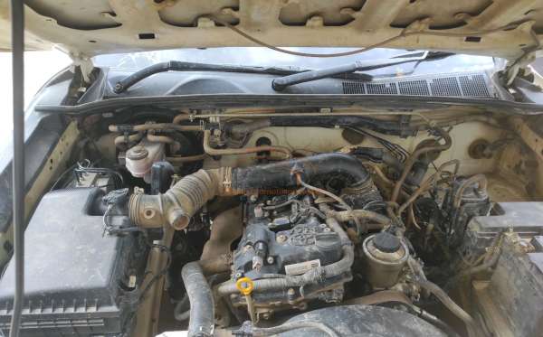 TOYOTA  HILUX  PICK UP