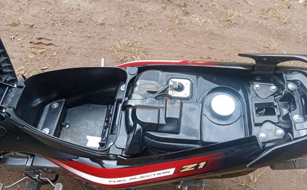 YAMAHA  JUPITER Z1