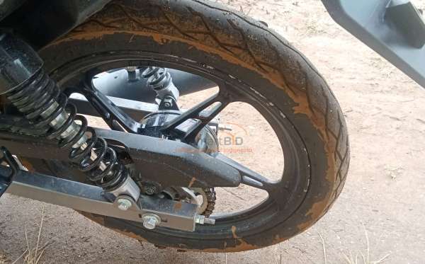 YAMAHA  JUPITER Z1