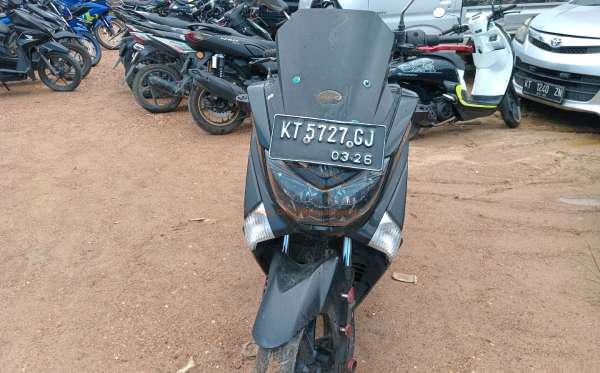 YAMAHA  NMAX