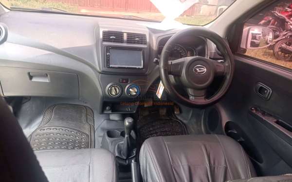 DAIHATSU AYLA M MT