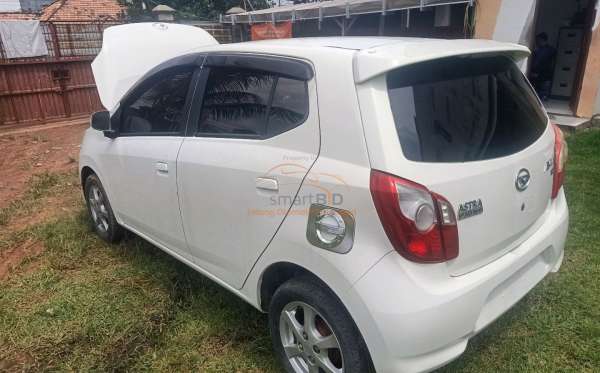 DAIHATSU AYLA M MT