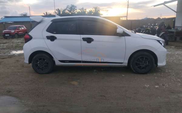 DAIHATSU AYLA