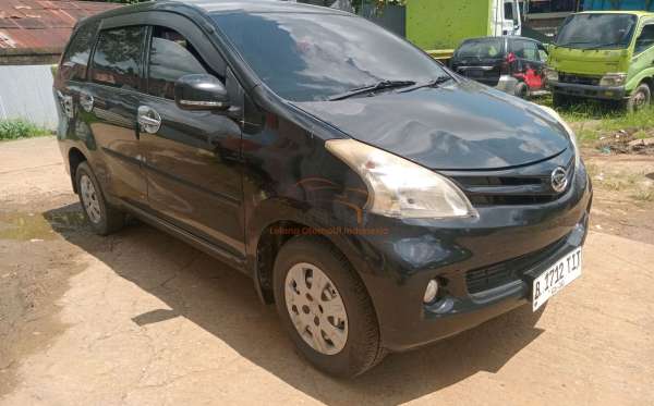 DAIHATSU XENIA