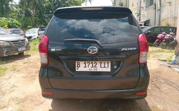 DAIHATSU XENIA