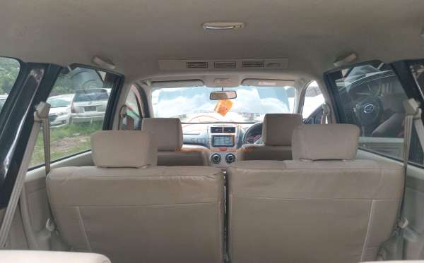 DAIHATSU XENIA