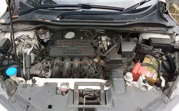 HONDA HRV RU1 1.5 E