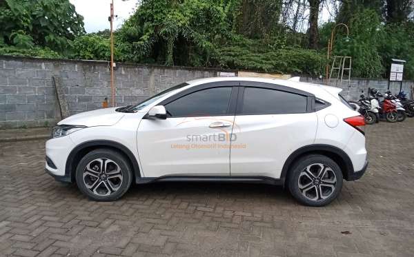 HONDA HRV RU1 1.5 E