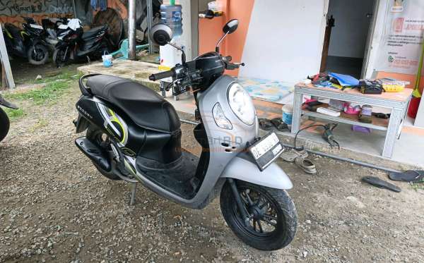 HONDA SCOOPY SPORTY