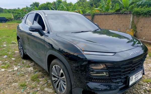 JETOUR DASHING LUX (4X2)