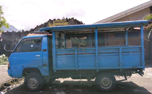 MITSUBISHI L 300
