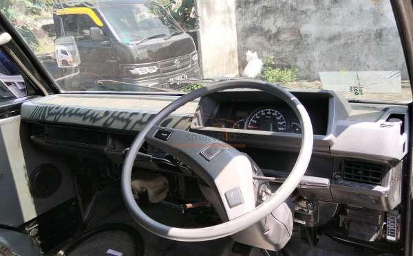 MITSUBISHI L 300
