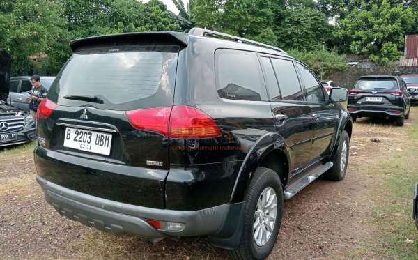 MITSUBISHI PAJERO SPORT 2.5 D EXCEED (4X2)