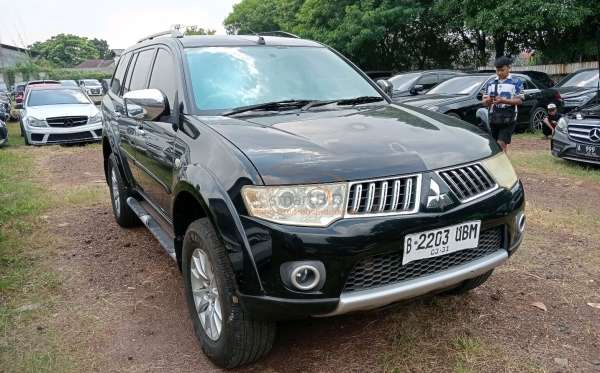 MITSUBISHI PAJERO SPORT 2.5 D EXCEED (4X2)