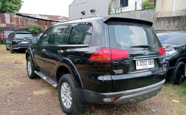 MITSUBISHI PAJERO SPORT 2.5 D EXCEED (4X2)