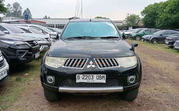 MITSUBISHI PAJERO SPORT 2.5 D EXCEED (4X2)