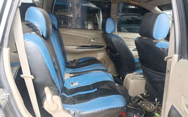 TOYOTA AVANZA