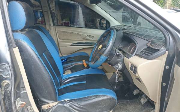 TOYOTA AVANZA