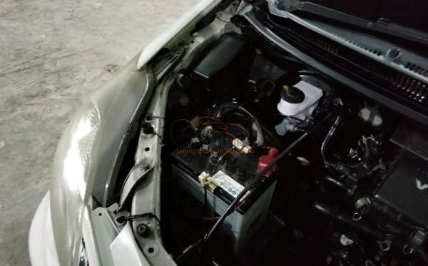 TOYOTA  AVANZA  E