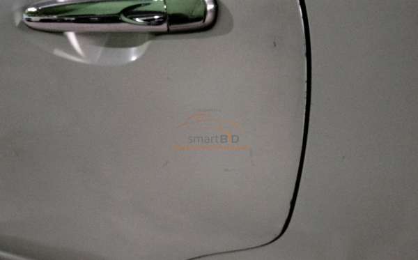 TOYOTA  AVANZA  E