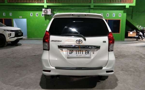TOYOTA  AVANZA  E