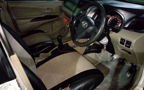 TOYOTA  AVANZA  E