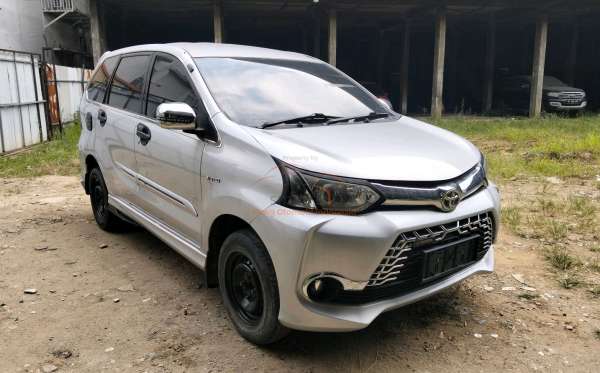TOYOTA AVANZA