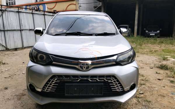 TOYOTA AVANZA