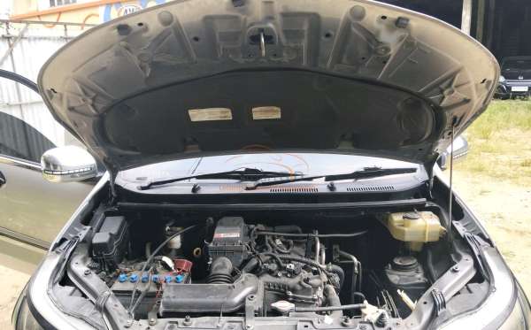 TOYOTA AVANZA