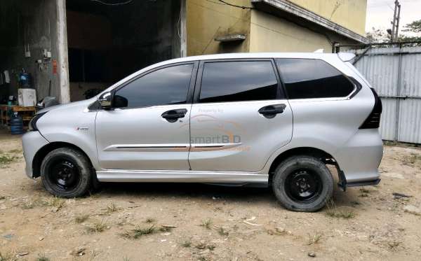 TOYOTA AVANZA