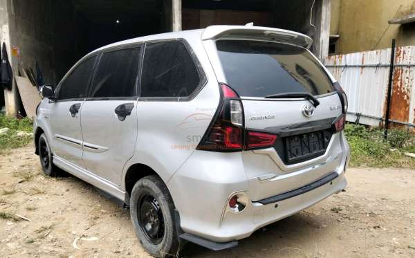 TOYOTA AVANZA