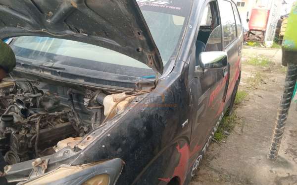 TOYOTA AVANZA