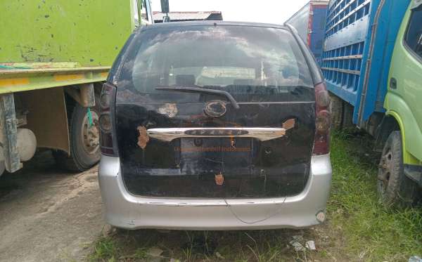 TOYOTA AVANZA