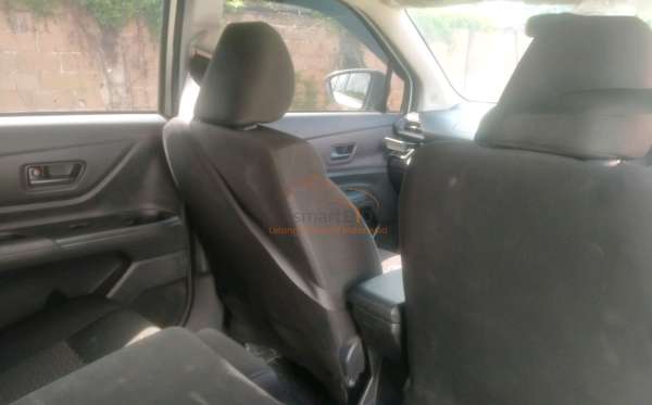 TOYOTA AVANZA 1.3 E