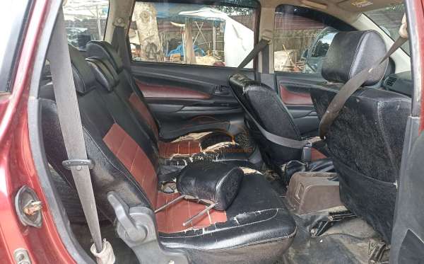 TOYOTA AVANZA