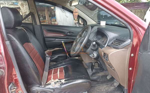 TOYOTA AVANZA