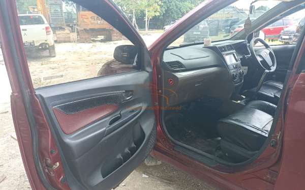TOYOTA AVANZA