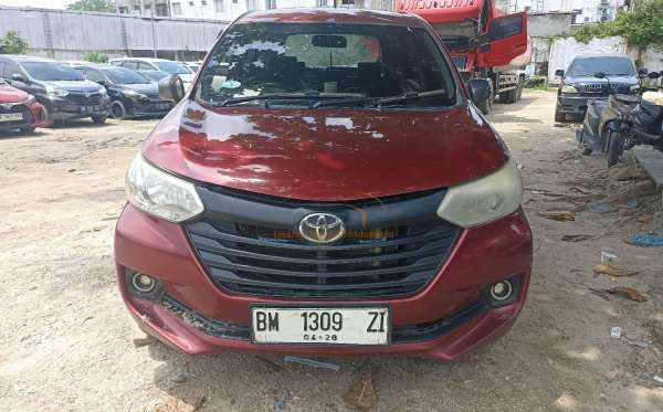 TOYOTA AVANZA
