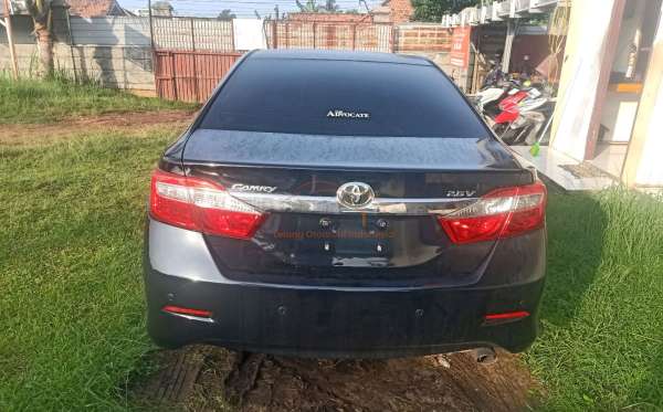 TOYOTA CAMRY V 2.5