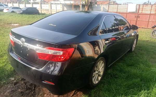 TOYOTA CAMRY V 2.5
