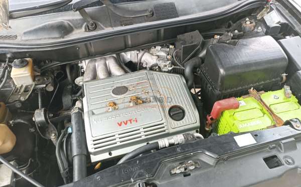 TOYOTA  HARRIER  3.0