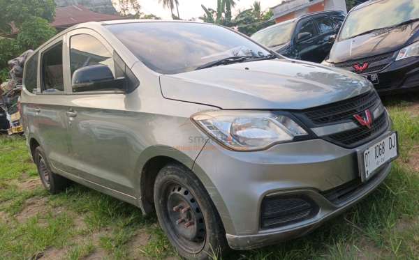 WULING CONFERO