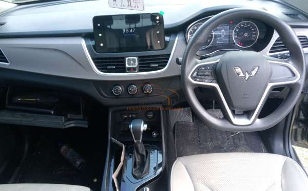 WULING CORTEZ 1.5ST LUX CVT