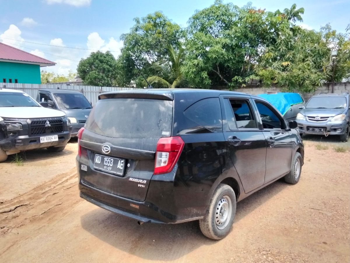 DAIHATSU SIGRA D