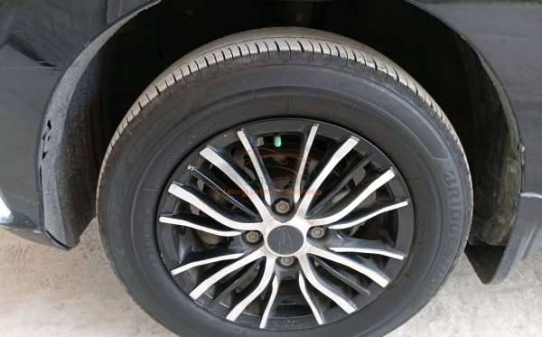 DAIHATSU SIGRA 1.2 X