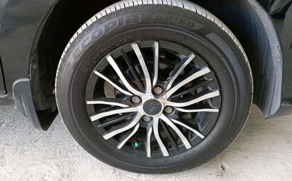 DAIHATSU SIGRA 1.2 X