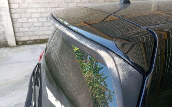 DAIHATSU SIGRA 1.2 X